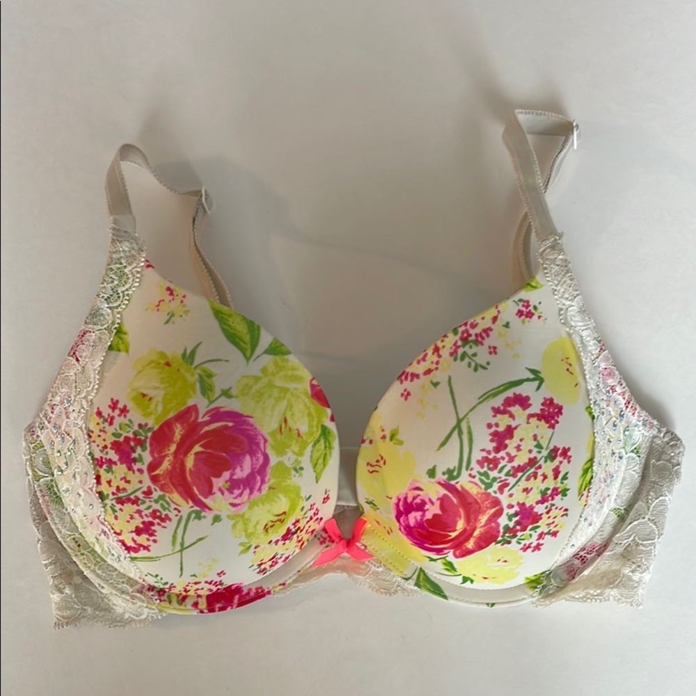 Victoria’s Secret Floral Lace Trim Dream Angela Push Up Bra 32D